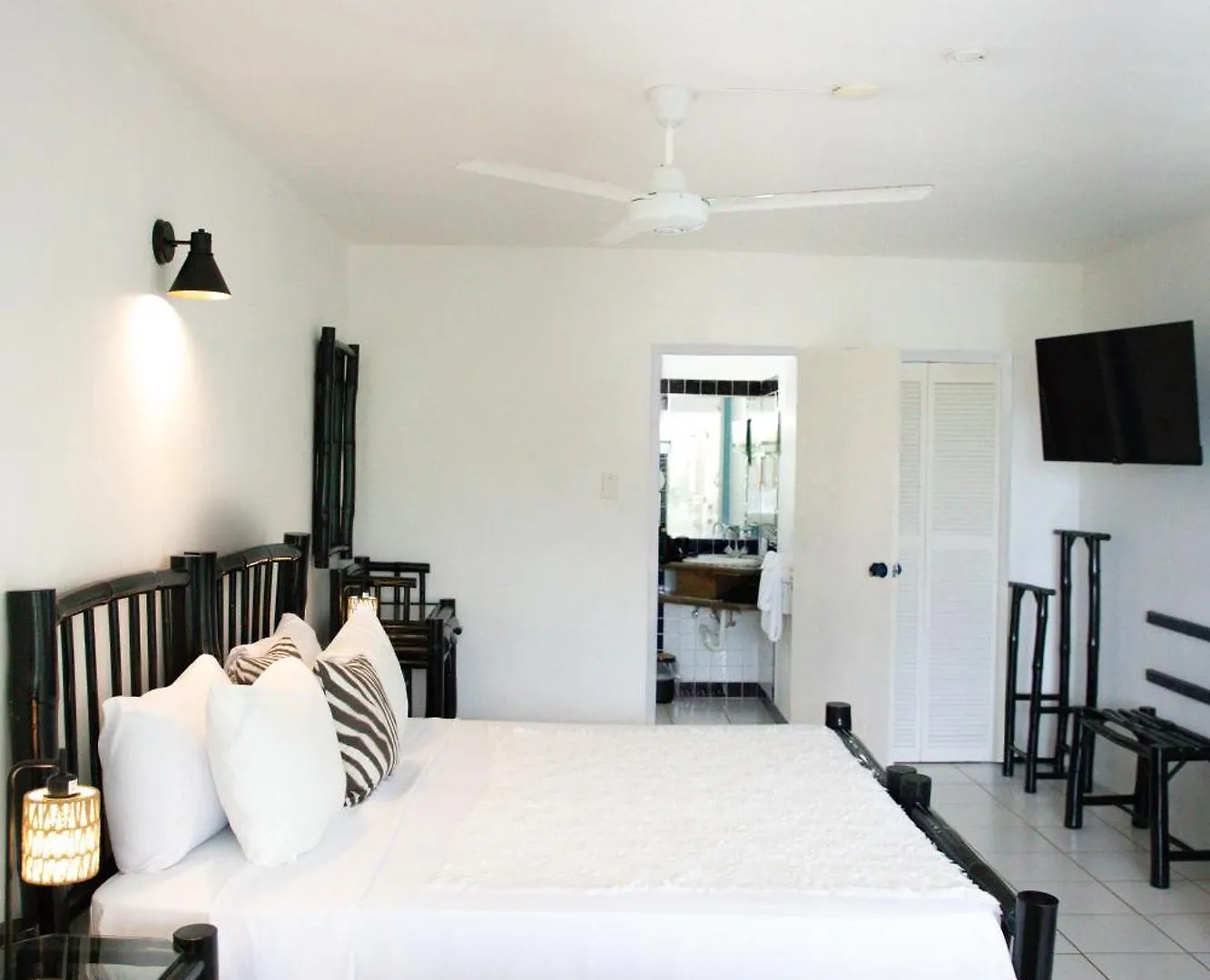 Lf Jungle Retreat Hotel Drapers Jamaica