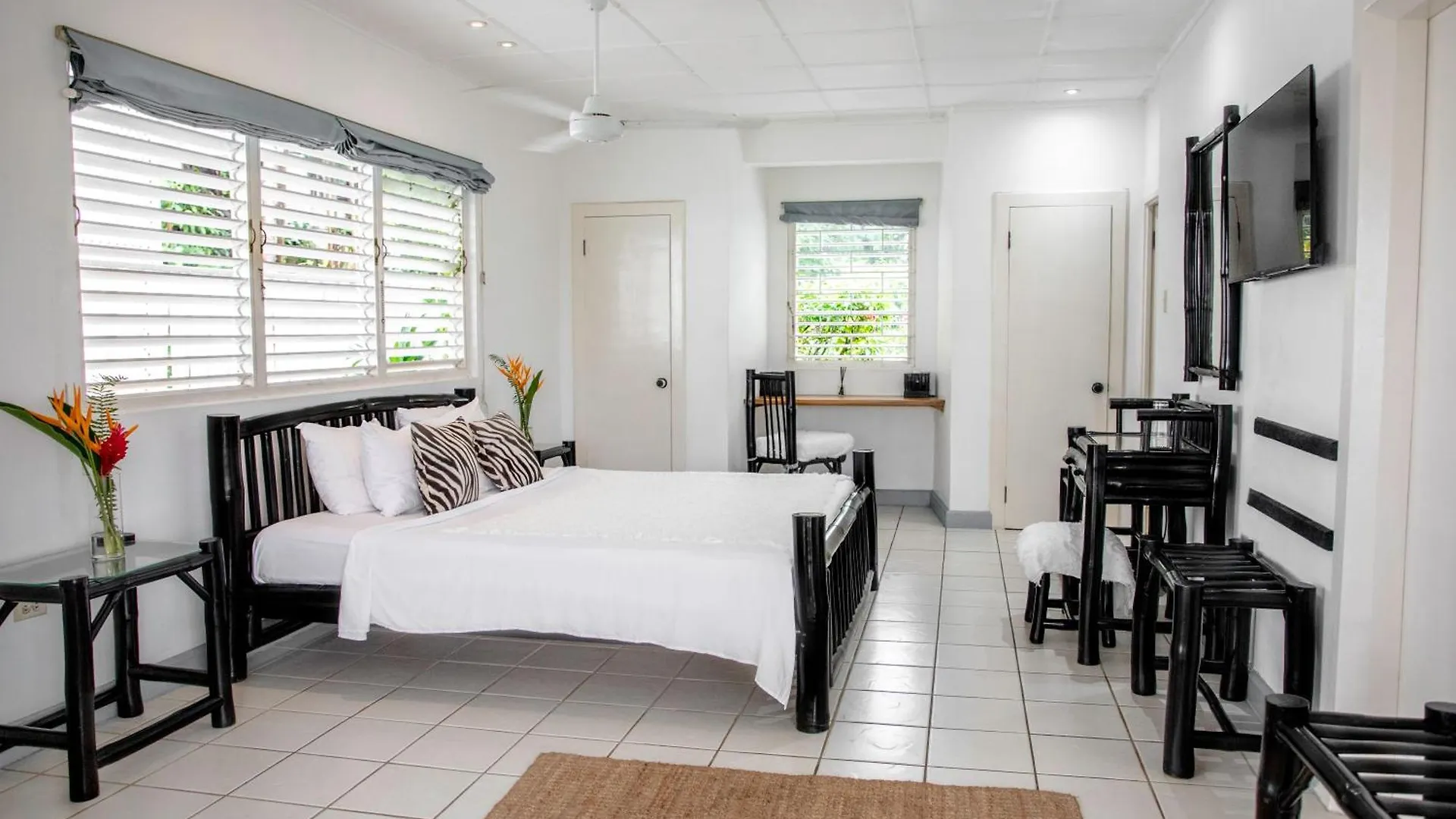 ****  Lf Jungle Retreat Hotel Drapers Jamaica
