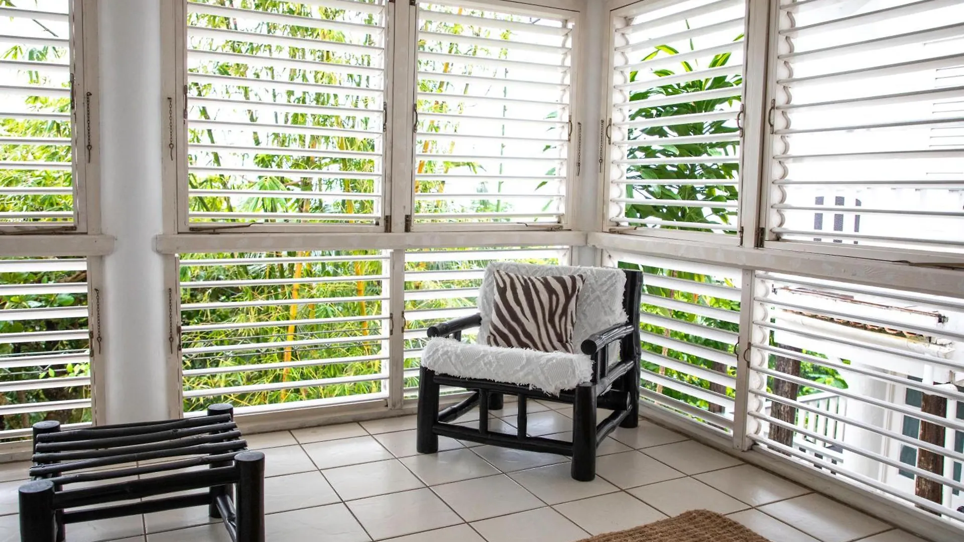 Hotel Lf Jungle Retreat Drapers